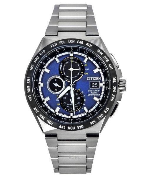 Montre homme Citizen Eco-Drive GMT radiocommandée chronographe Super Titanium cadran bleu AT8238-84L 100M